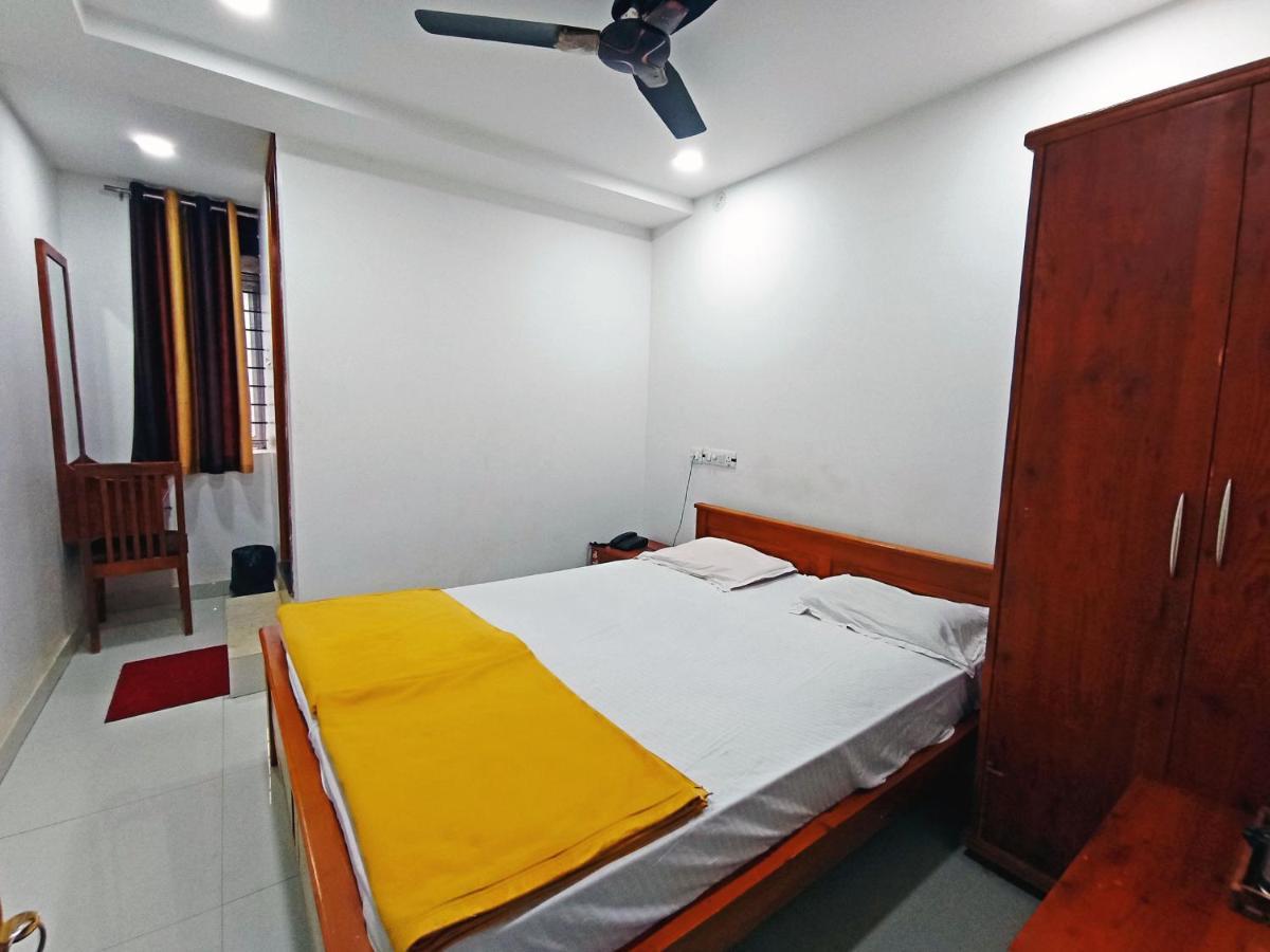 Staymaker Shri Shakti Residency Hubli Bagian luar foto