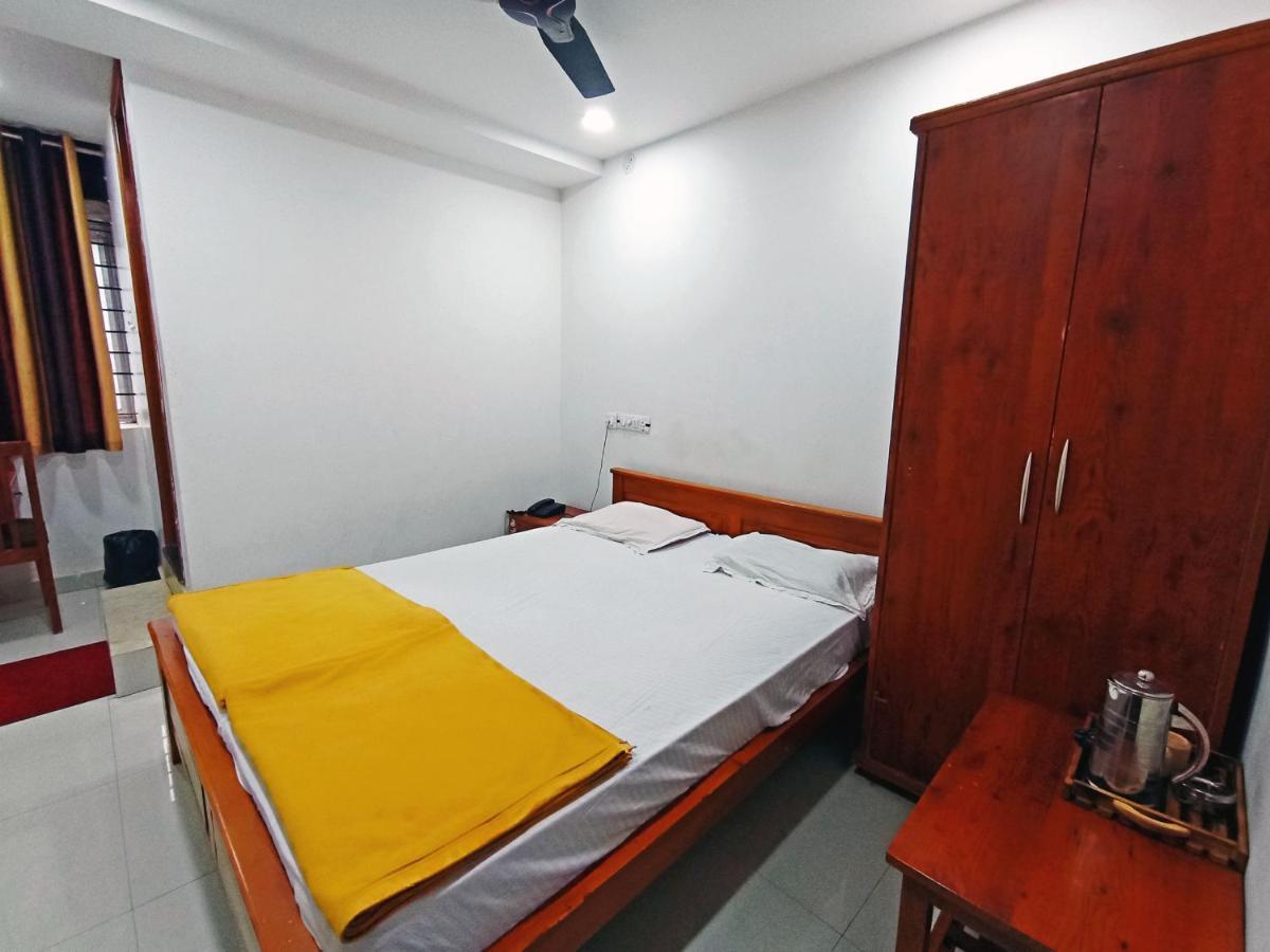 Staymaker Shri Shakti Residency Hubli Bagian luar foto