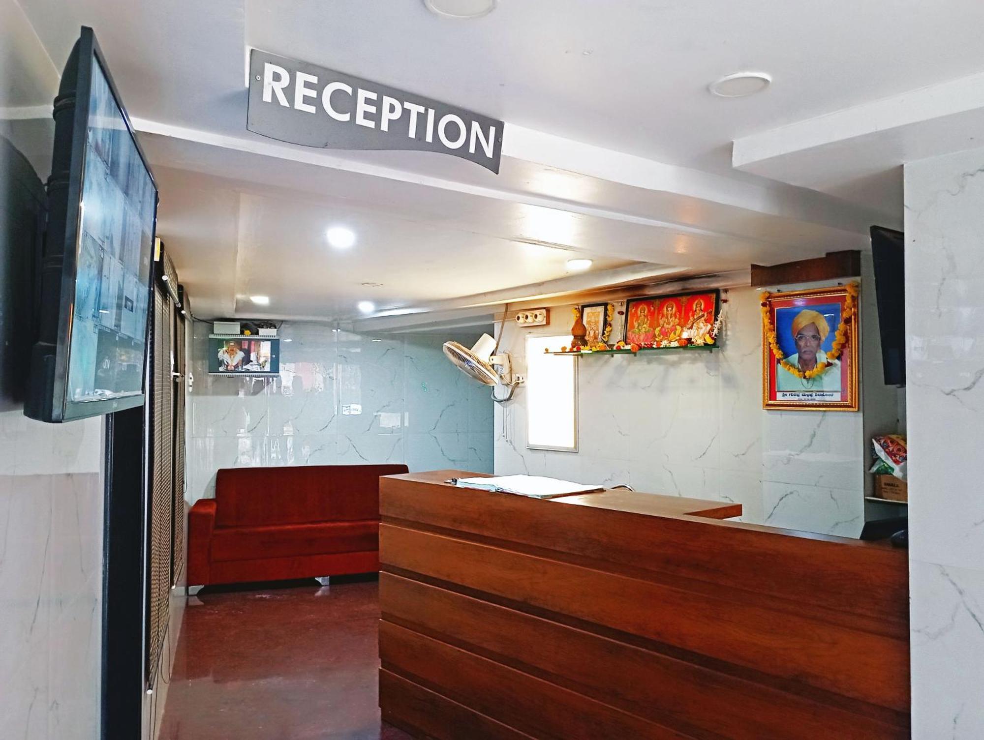 Staymaker Shri Shakti Residency Hubli Bagian luar foto
